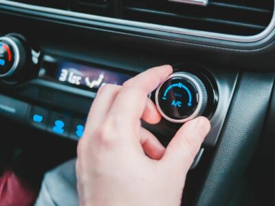 Cómo afecta el calor al coche: los elementos que más sufren y cómo evitar averías costosas