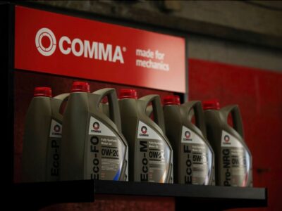 Comma llega a España: nueva estrategia de Moove para diversificar el mercado de lubricantes