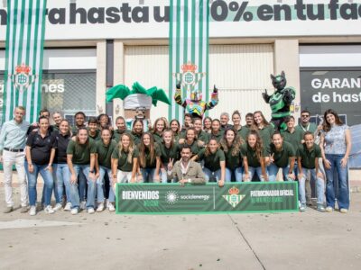 Social Energy y El Real Betis Féminas renuevan su energía en una visita cargada de emoción